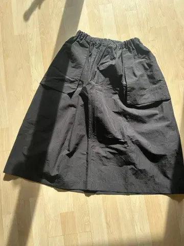 Veritecoeur 새상품급 양쪽 사이드 포켓 스커트