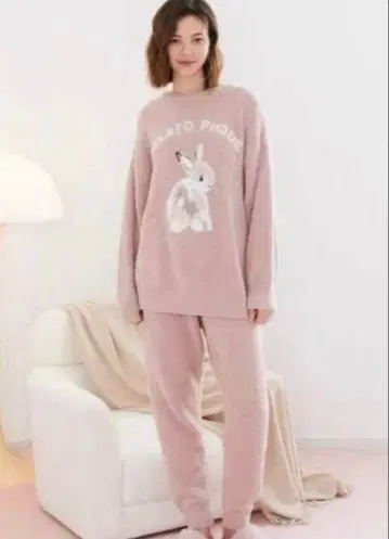 젤라또피케 새상품 토끼 자카드 풀오버 & 롱 팬츠