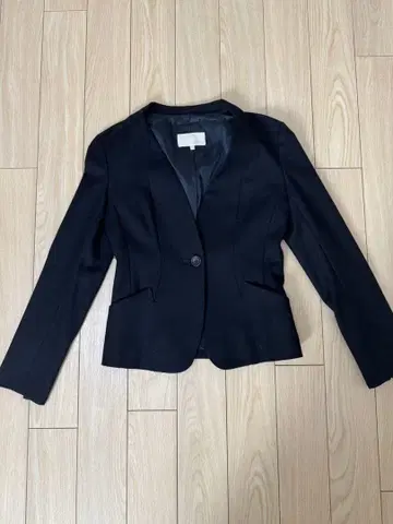 UNTITLED 노카라 블랙 자켓