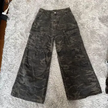 카모 패턴 와이드 팬츠