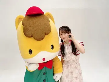 오구라 유이 착용 플레어 슬리브 꽃무늬 플로럴 원피스