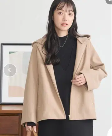 베이지 후드 부착 자켓