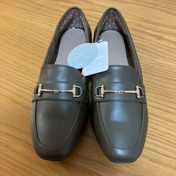 미사용 새상품 fuwaraku 캐주얼 슈즈 카키 23.5