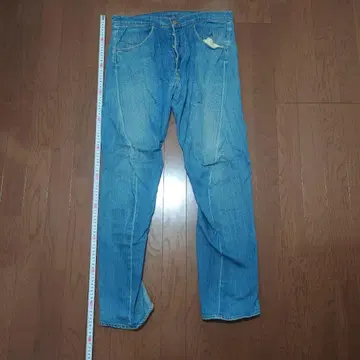 라이트 블루 데미지 데님 팬츠