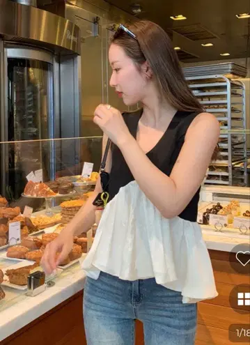 CANIE V넥 슬리브리스 페플럼 형태