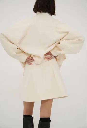 CLANE WIDE BELT CONSTRUCTIVE MINI SKIRT