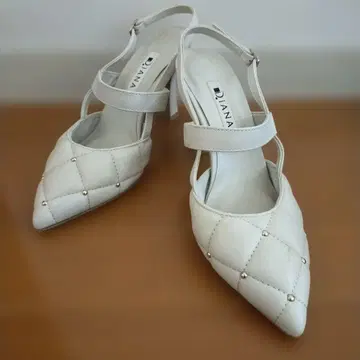 새상품급/USED DIANA 다이애나 하이힐 16,800엔