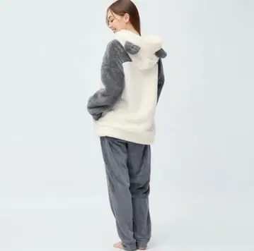 미사용 새상품 GU 마쉬멜로우 느낌 후디 세트 긴팔 팬더 M 사이즈