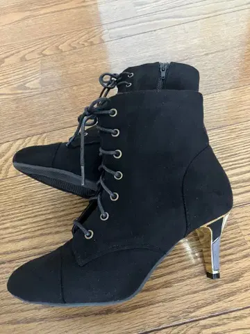 블랙 스웨이드 부츠 (M 사이즈)