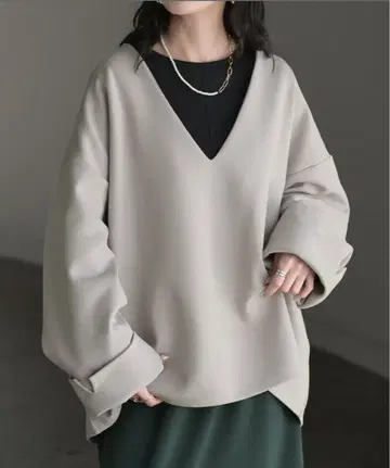 HUG.U 상의 새상품급