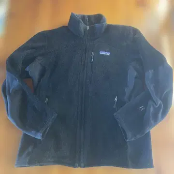 Patagonia 레귤레이터 R2 플리스 블랙 w'sM