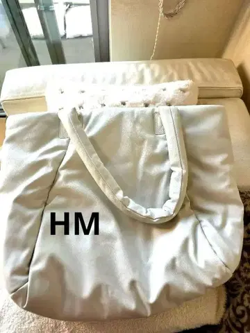 화이트 인조 가죽 빅 토트백