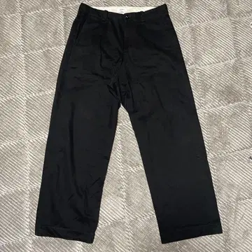 블랙 치노 팬츠 허리 버튼 포함