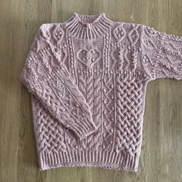 케이블 니트 핑크 긴팔 스웨터 푸두두 울