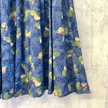 [ 레어 레트로 ] cacharel 네이비 플라워 프린트 플레어 스커트