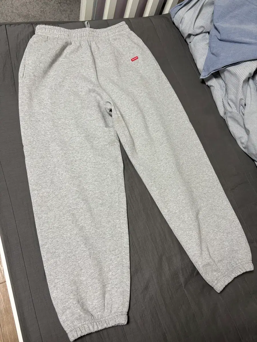 Supreme Small Box Sweatpants Heather Grey - 25FW