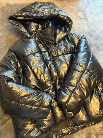 ZARA 후드 부착 블랙 패딩 자켓