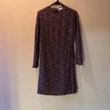 브라운 꽃무늬 레이스 원피스 긴팔 무릎 기장