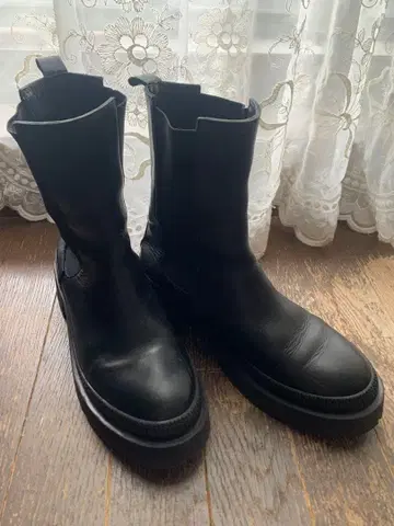 Pixy 블랙 가죽 사이드 고어 부츠 통굽 38