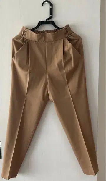 SHIPS 카멜 턱 팬츠 36