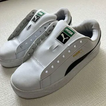 PUMA 화이트 스니커즈
