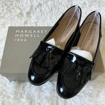 [ 새상품급 ] 마가렛호웰 에나멜 태슬 로퍼 프린지 블랙 23