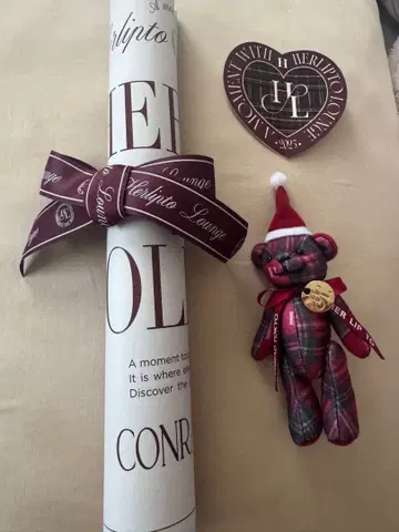 Herlipto 콜라보 네이비 콘래드 애프터눈 티 한정판 콘래드 베어