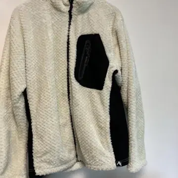 플리스 자켓 화이트/블랙 클리닝 완료