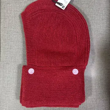 지유 rokh 콜라보 후드 머플러 레드 새상품