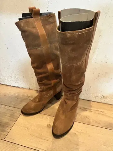 브라운 스웨이드 롱 부츠 힐 7cm