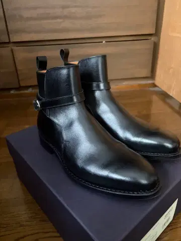 잘란 스리와야 조퍼 부츠