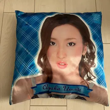 우메다 아야카 쿠션 AKB48 로고