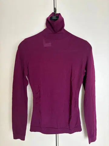 HUGO BOSS 퍼플 터틀넥 긴팔