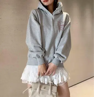 [ 아오야마점 한정 상품 ] SNIDEL 홀리데이 후드티