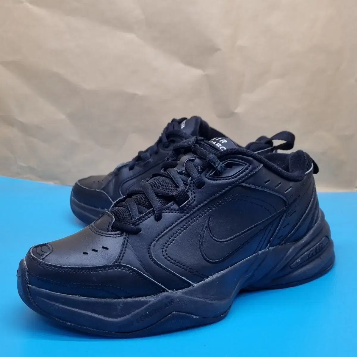 nike monarch women's