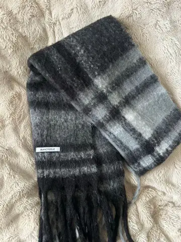 머플러 블랙 그루 체크 무늬