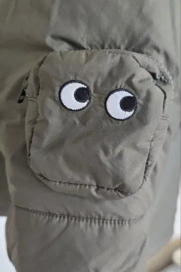 올리브 셔츠 자켓 아냐 힌드마치 유니클로 UNIQLO 새상품