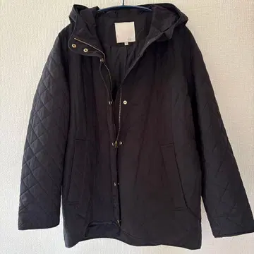 자유구 블랙 퀼팅 후드 부착 자켓 44