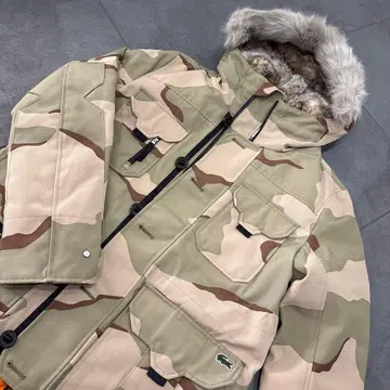 [ LACOSTE L!VE ] 디저트 카모 패딩 자켓