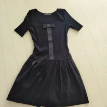 폭시 사이즈 40 니트 소재 플레어 원피스 반팔 블랙 리본