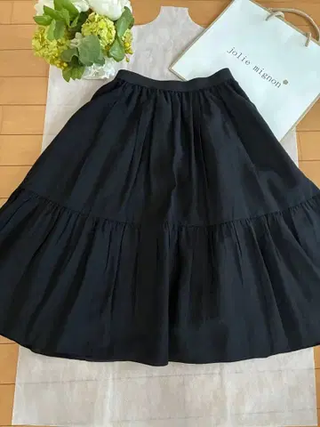 조리미뇽 티어드 플레어 스커트 블랙 36