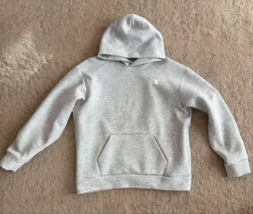 그레이 후드 부착 맨투맨