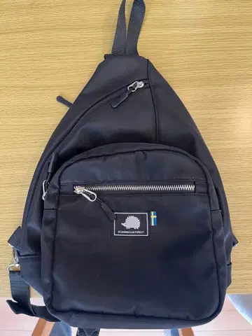 스칸디나비아 포레스트 원 숄더 백팩 블랙