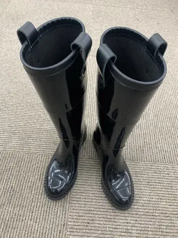 JIMMY CHOO 블랙 장화 광택 마감 이탈리아제