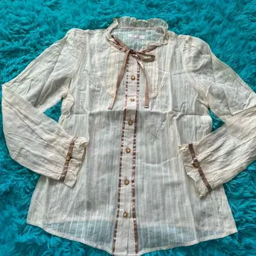 블루 로그 블라우스