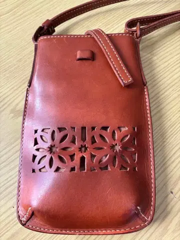 genten 브라운 가죽 스마트폰 숄더백