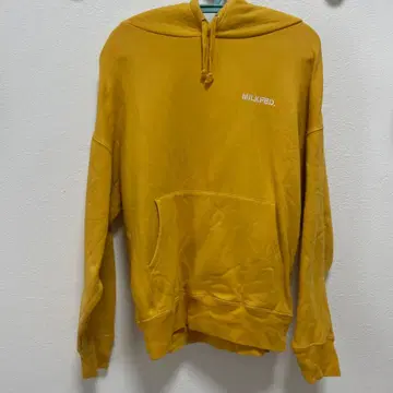 MILKFED. 머스타드 후드 부착 후드티