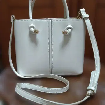 ZARA 숄더백 스트랩 포함 화이트 완판