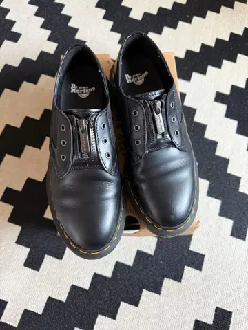 닥터마틴 1461 Gusset 38