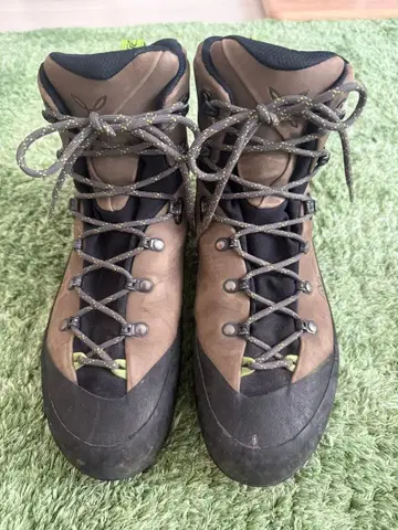 몬츄라 등산화 하이컷 Uk 7 EUR 40.5